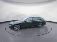 Gebraucht BMW 540 M Sport 303 PS (222 kW) 2026 Schwarz Kombi