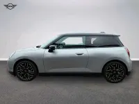 Gebraucht Mini Cooper SE Favoured 160 kW (218 PS) 2025 Grau Kleinwagen