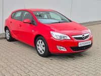 Gebraucht Opel Astra Selection 116 PS (85 kW) 2010 Rot Limousine