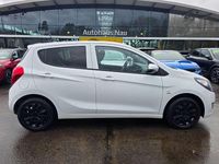 Gebraucht Opel Karl Active 73 PS (53 kW) 2018 Schnee weiß Kleinwagen
