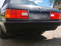 Gebraucht BMW 318 Cabriolet 113 PS (83 kW) 1992 Schwarz Cabrio