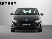 Neu Hyundai i20 Select 100 PS (73 kW) 2025 Grau Limousine