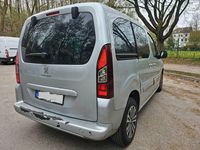 Gebraucht Peugeot Partner Tepee Active 120 PS (88 kW) 2018 Grau Van / Kleinbus