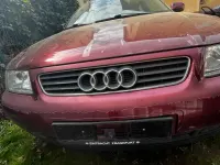Gebraucht Audi A3 Attraction 101 PS (74 kW) 1998 Rot Kleinwagen