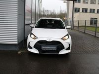 Gebraucht Toyota Yaris Basis 72 PS (52 kW) 2023 Weiß Kleinwagen