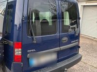 Używany Opel Combo 90 KM (66 kW) 2011 Niebieski Minivan