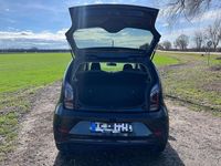 Gebraucht VW e-up! Active 61 kW (83 PS) 2021 Schwarz Kleinwagen