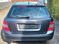 Gebraucht Mercedes C200 Elegance 184 PS (135 kW) 2009 Grau Limousine