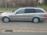 Gebraucht Mercedes E220 150 PS (110 kW) 2005 Grau Kombi