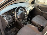 Second-hand Ford Focus 116 CP (85 kW) 2004 Verde Berlinǎ
