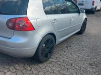 Gebraucht VW Golf V 140 PS (102 kW) 2004 Silber Kleinwagen