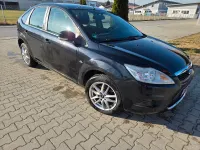Usado Ford Focus Ambiente 101 CV (74 kW) 2008 Negro Berlina