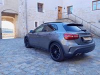 Gebraucht Mercedes GLA200 156 PS (114 kW) 2018 Grau SUV