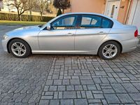 Gebraucht BMW 320 170 PS (125 kW) 2011 Silber Limousine