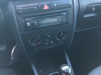 Second-hand Seat Leon 110 CP (80 kW) 2005 Gri Hatchback