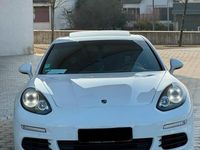 Gebraucht Porsche Panamera 300 PS (220 kW) 2014 Weiß Kleinwagen