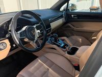 Second-hand Porsche Cayenne 462 CP (339 kW) 2022 Alb SUV