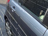 Second-hand Suzuki Swift 93 CP (68 kW) 2006 Argintiu Hatchback