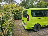 Gebraucht Opel Vivaro 145 PS (106 kW) 2017 Grün Van / Kleinbus