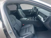 Neu Volvo V60 Plus 349 PS (256 kW) 2025 Braun Kombi