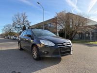 Gebraucht Ford Focus SYNC Edition 150 PS (110 kW) 2014 Blau Limousine