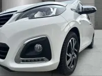 Gebraucht Peugeot 108 Allure 82 PS (60 kW) 2017 Weiß Limousine