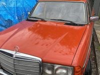 Gebraucht Mercedes 240 72 PS (52 kW) 1979 Orange Kombi