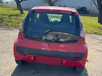 Gebraucht Citroën C1 Advance 68 PS (50 kW) 2008 Zu lackieren rot 3p0/deckende Kleinwagen