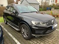 gebraucht VW Touareg 3.0 V6 TDI Tiptrpnic R-Line 4x4 / 2016