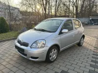Gebraucht Toyota Yaris 68 PS (50 kW) 2004 Silber Kleinwagen
