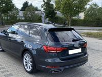 Gebraucht Audi A4 150 PS (110 kW) 2019 Grau Kombi