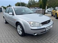 Gebraucht Ford Mondeo Ghia 145 PS (106 kW) 2002 Silber Limousine