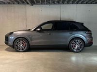 Gebraucht Porsche Cayenne S 519 PS (381 kW) 2024 Quarzitgraumetallic (metallic) SUV