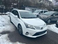 Gebraucht Toyota Avensis Life 147 PS (108 kW) 2013 Weiß Kombi
