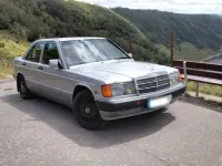 Gebraucht Mercedes 190 160 PS (117 kW) 1992 Silber Limousine