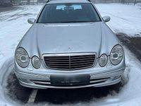 Gebraucht Mercedes E270 Avantgarde 177 PS (130 kW) 2003 Silber Kombi