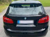 Gebraucht BMW 218 156 PS (114 kW) 2016 Schwarz Kombi