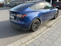 Usata Tesla Model Y 219 kW (299 CV) 2024 Blu SUV