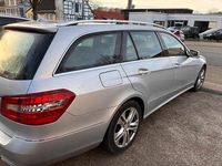 Gebraucht Mercedes E300 Avantgarde 231 PS (169 kW) 2011 Silber Kombi