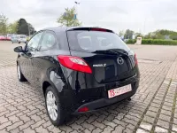 Gebraucht Mazda 2 Inclusive 75 PS (55 kW) 2010 Brilliant black Kleinwagen