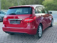 Gebraucht Mercedes B250 211 PS (155 kW) 2015 Rot Van / Kleinbus