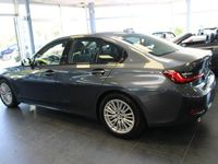 Gebraucht BMW 320 Sport Line 190 PS (139 kW) 2022 Grau Limousine