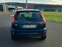 Gebraucht Ford Fiesta Style 60 PS (44 kW) 2008 Blau Kleinwagen