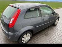 Gebraucht Ford Fiesta Style 69 PS (50 kW) 2008 Grau Kleinwagen