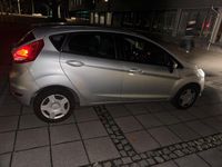 Gebraucht Ford Fiesta 98 PS (72 kW) 2008 Grau Kleinwagen