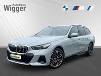 Gebraucht BMW 520 M Sport 197 PS (144 kW) 2025 Brooklyn grau metallic Kombi