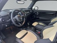 Gebraucht Mini Cooper SE Resolute Edition 135 kW (184 PS) 2022 Gruen Kleinwagen