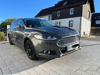 Gebraucht Ford Mondeo Titanium 150 PS (110 kW) 2016 Grau Kombi
