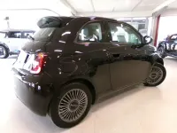 Gebraucht Fiat 500e Icon 86 kW (118 PS) 2023 Onyx schwarz Kleinwagen