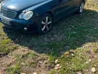 Gebraucht Mercedes C180 143 PS (105 kW) 2004 Schwarz Kombi